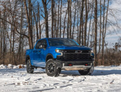 2025 Chevrolet Silverado ZR2